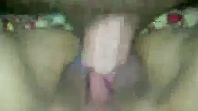Φτωχός άντρας δεμένος και αναγκασμένος να δει την κοπέλα του να γαμιέται βάναυσα