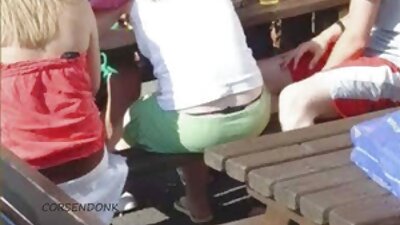 Το Awesome Young Babe κάνει υπέροχο γαμημένο μασάζ